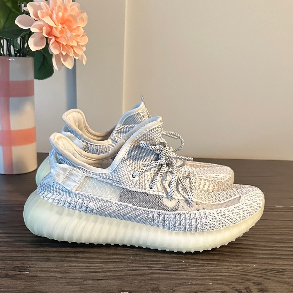 Size 7 - adidas Yeezy Boost 350 V2 Static Non-Reflective